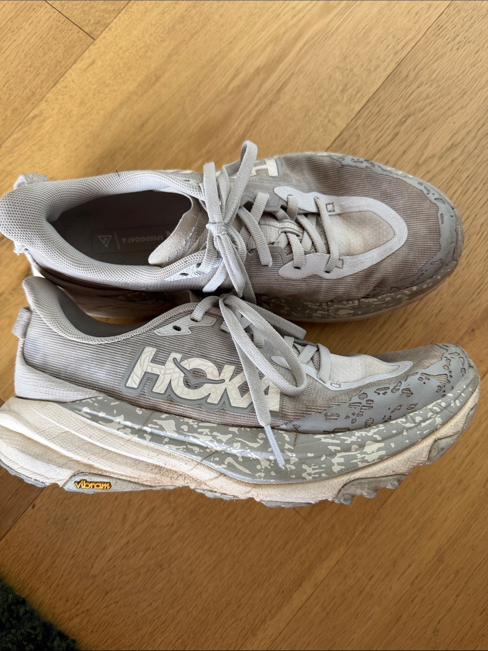 Hoka Women's size 8 - speedgoat 6